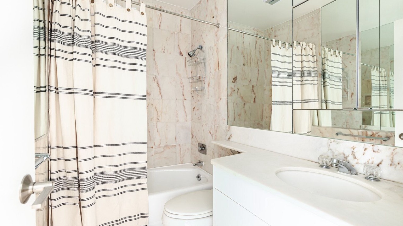 Photo of Bathroom in Uptown