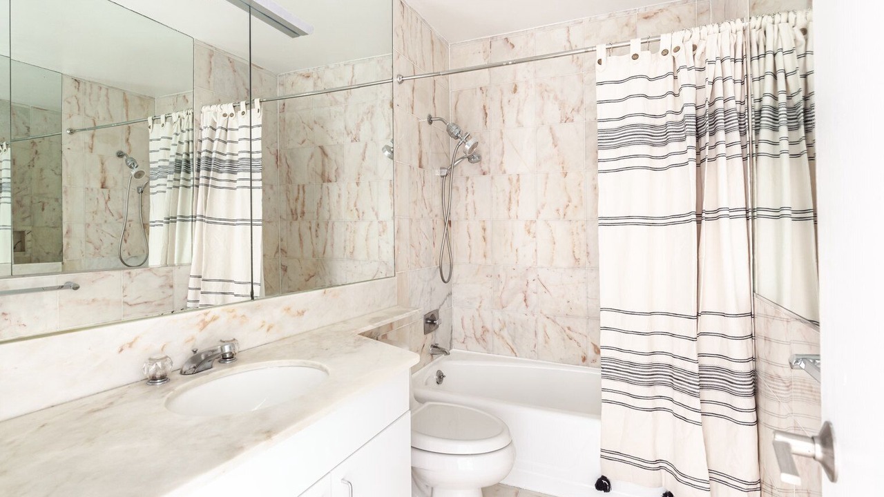 Photo of Bathroom in Uptown