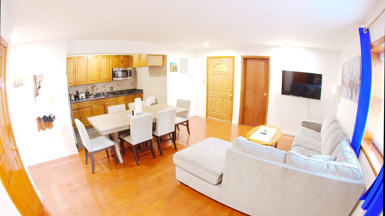 Photo of Livingroom in Westchester Square