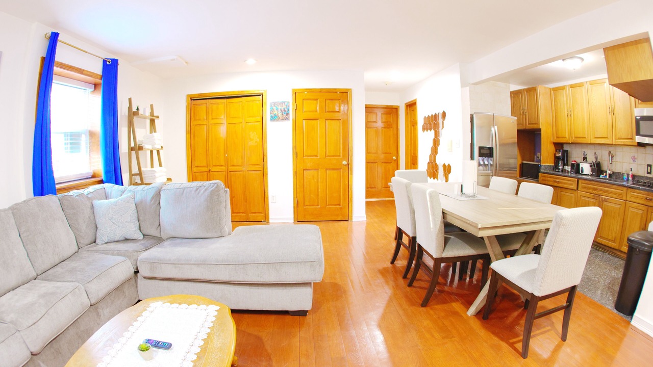 Photo of Livingroom in Westchester Square