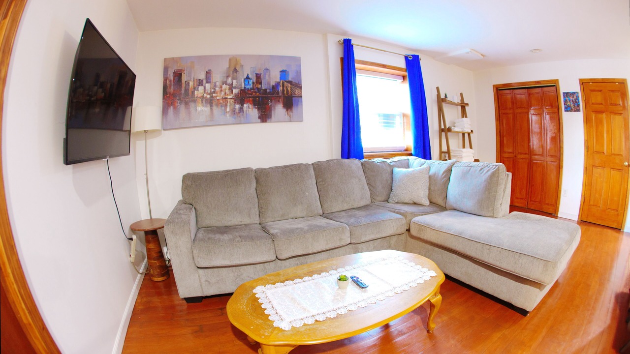Photo of Livingroom in Westchester Square