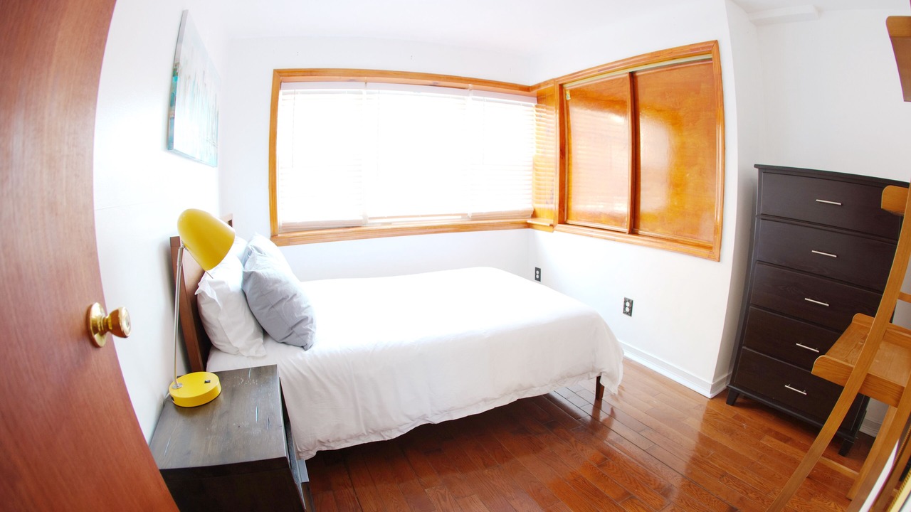 Photo of Bedroom in Westchester Square