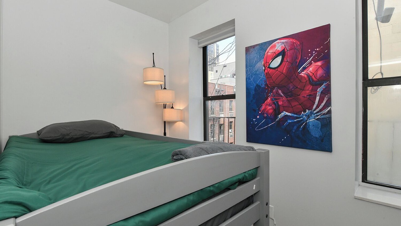 Photo of Bedroom in Midtown South