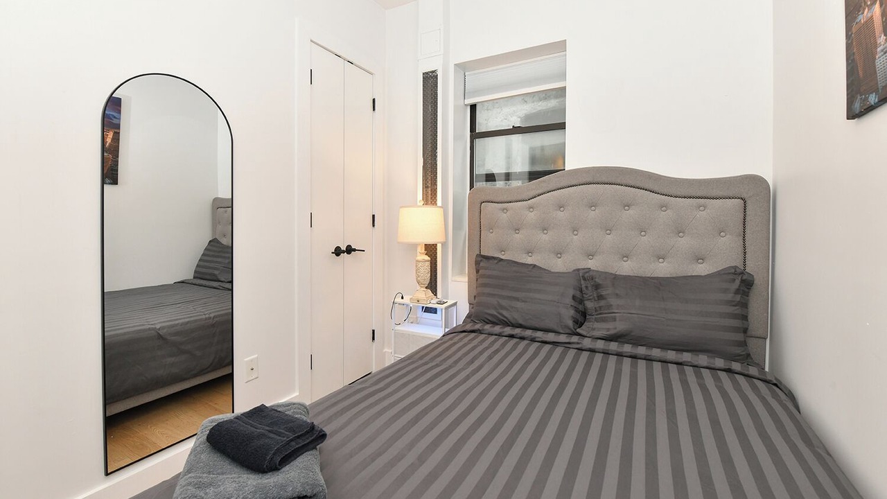 Photo of Bedroom in Midtown South