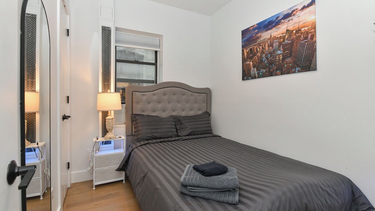 Photo of Bedroom in Midtown South