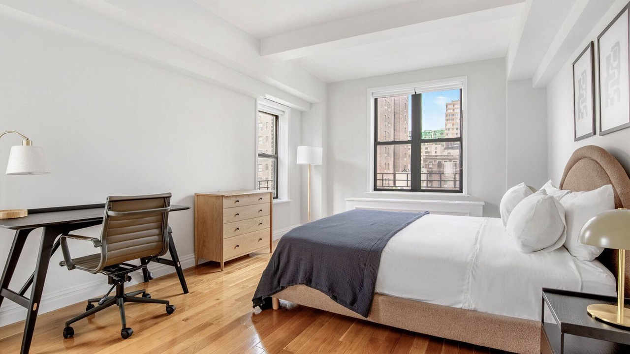 Photo of Bedroom in Lincoln Square
