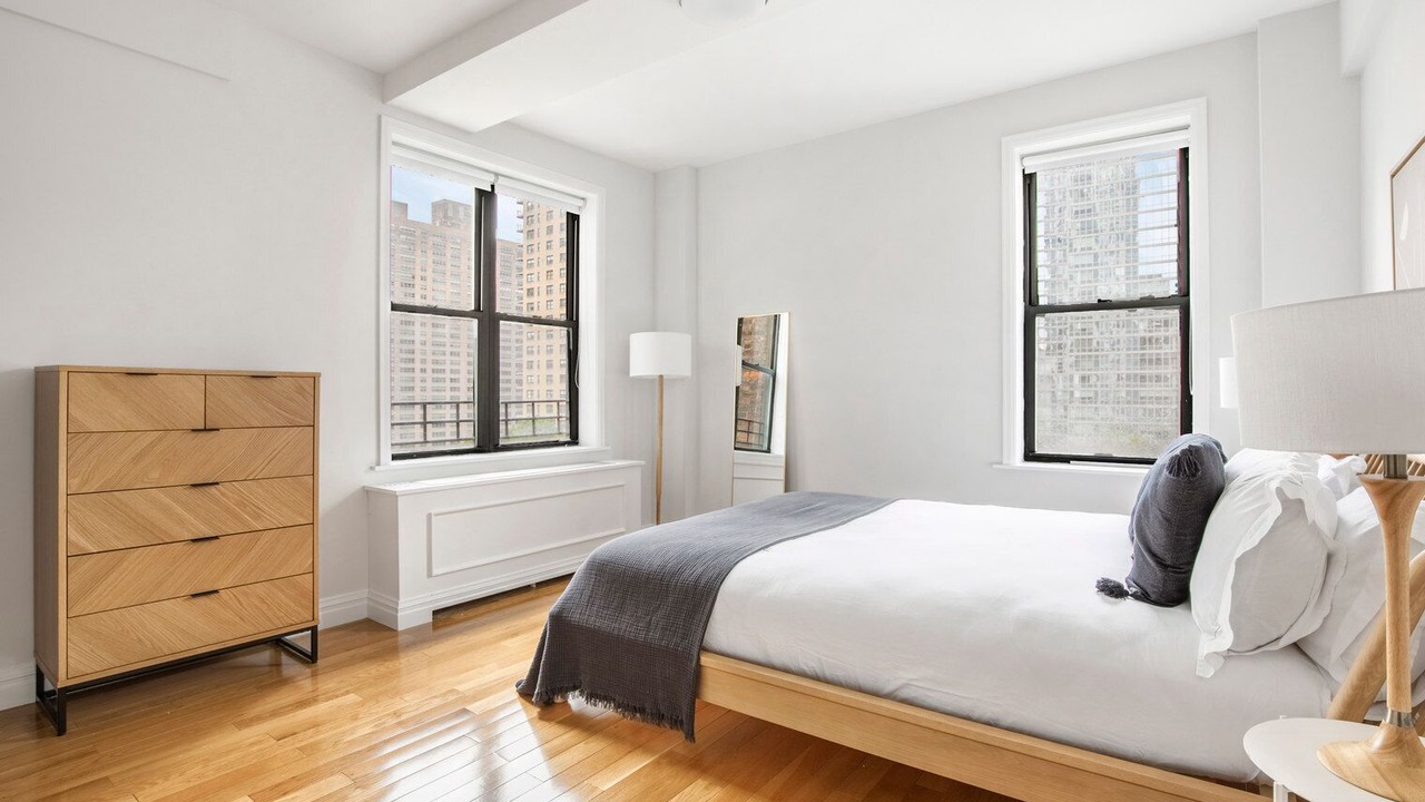 Photo of Bedroom in Lincoln Square