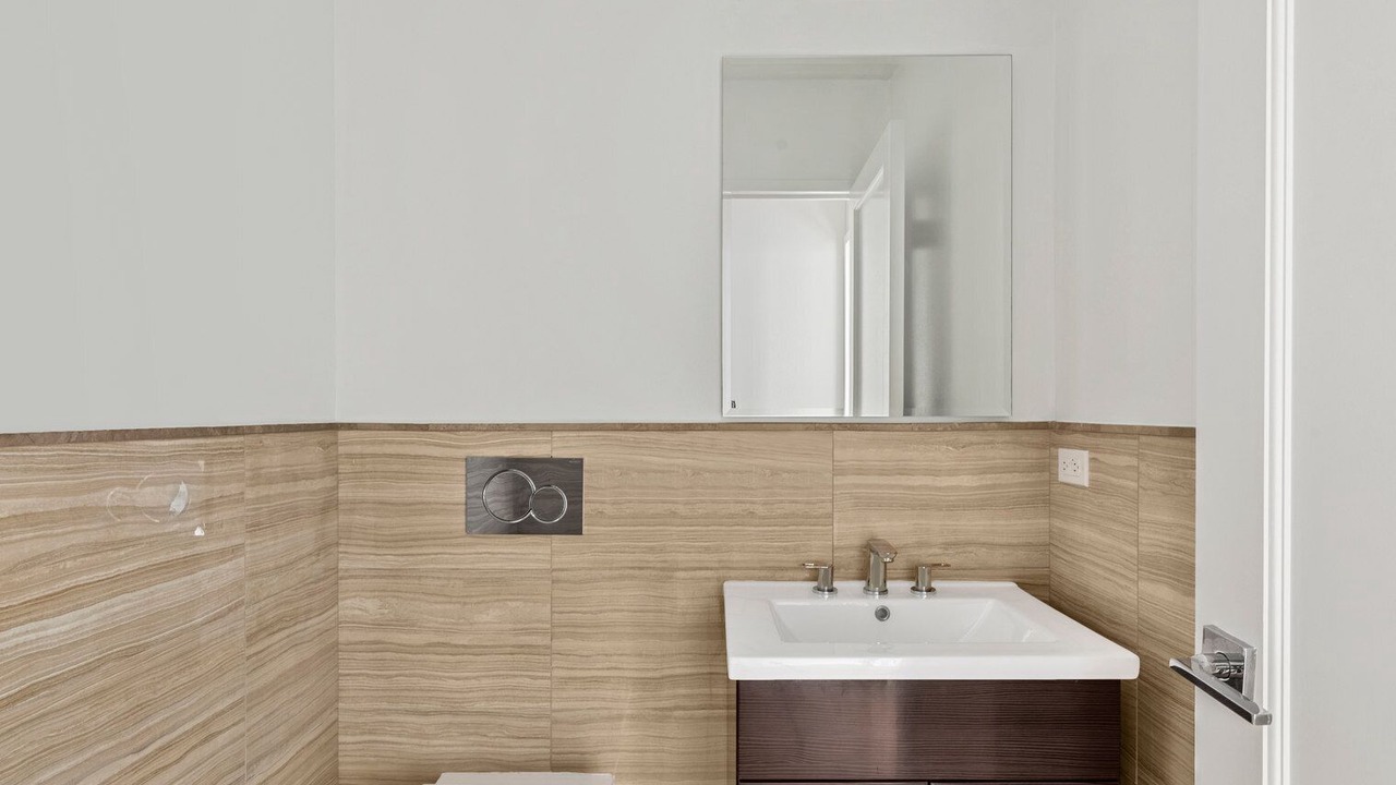Photo of Bathroom in Lincoln Square