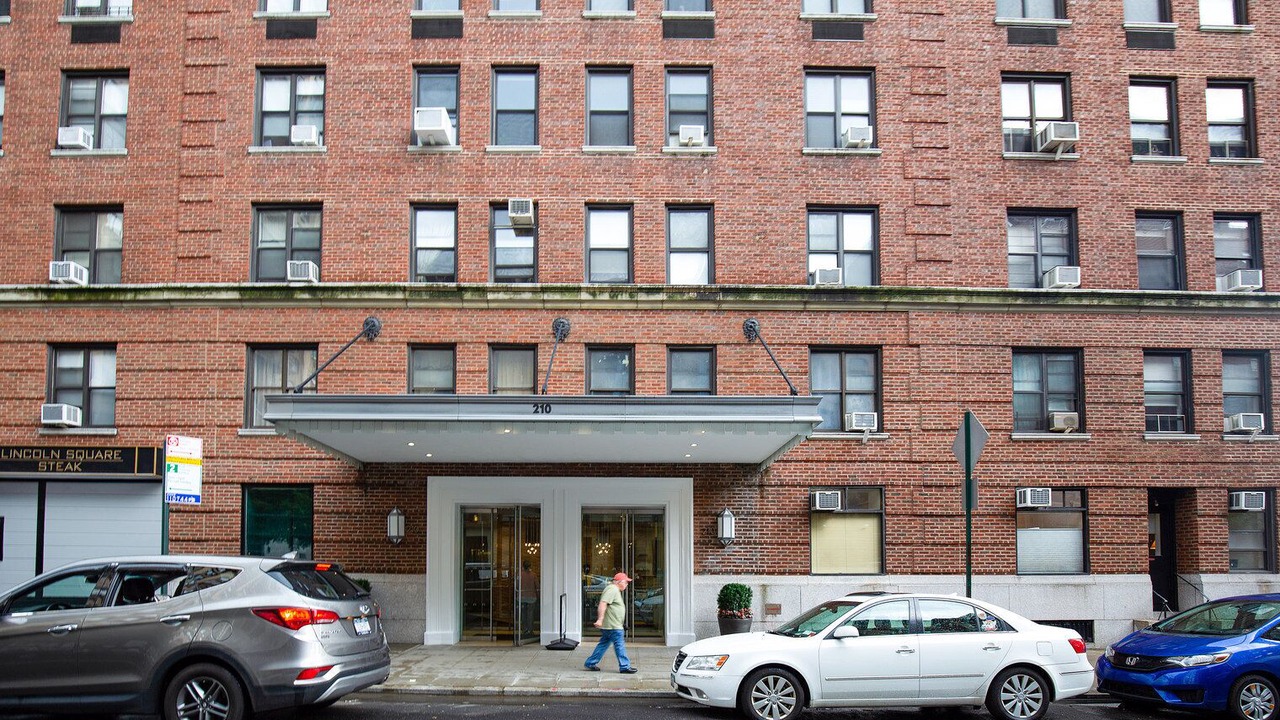 Photo of Outdoor in Lincoln Square