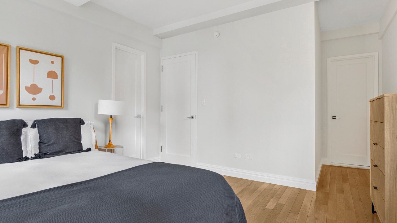 Photo of Bedroom in Lincoln Square