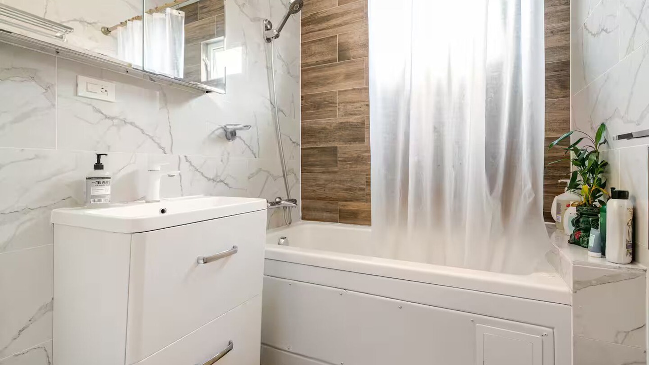 Photo of Bathroom in Kensington