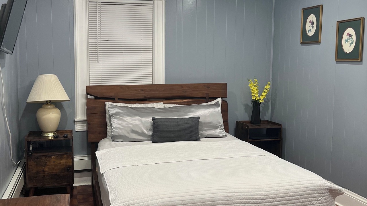 Photo of Bedroom in Clason Point