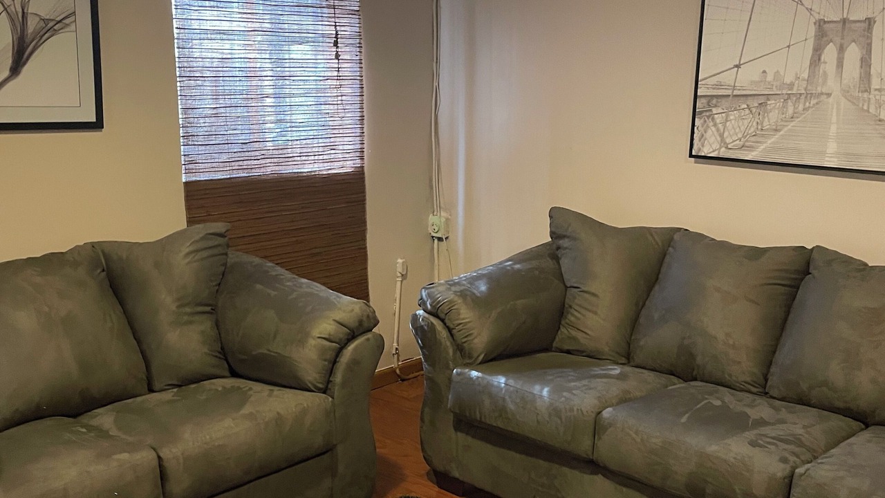 Photo of Livingroom in Pelham Gardens