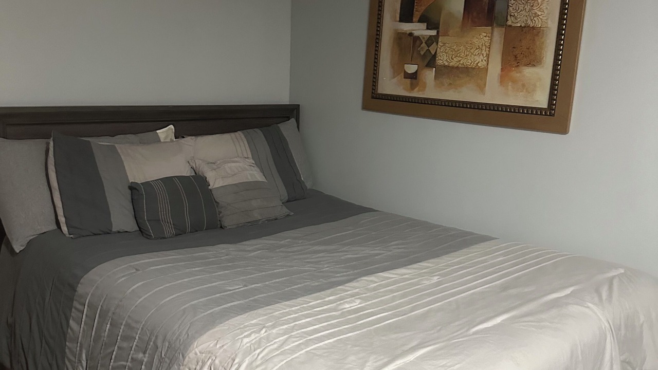 Photo of Bedroom in Pelham Gardens