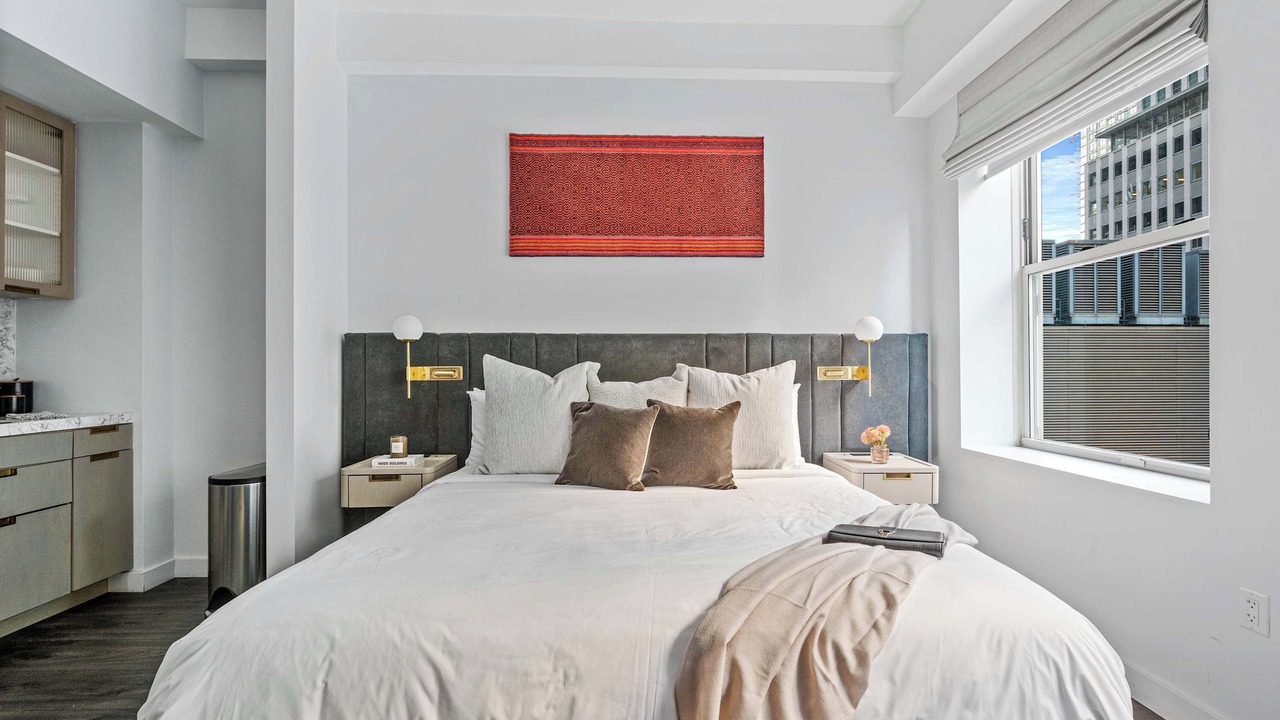Photo of Bedroom in Financial District