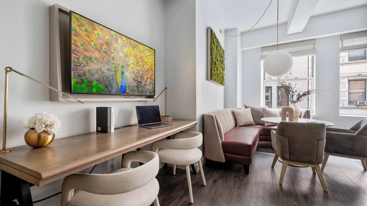 Photo of Livingroom in Financial District
