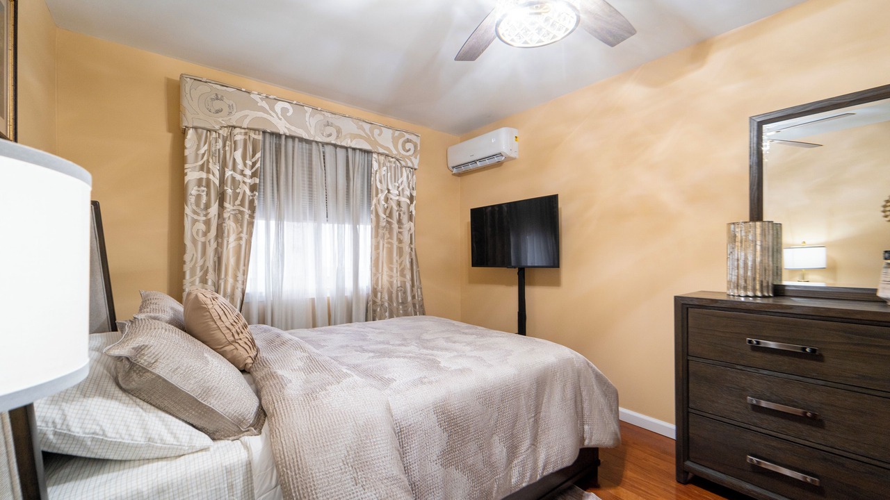 Photo of Bedroom in Canarsie