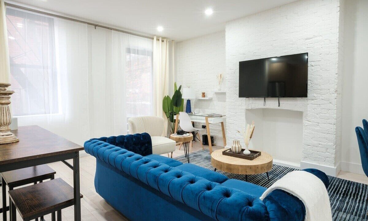 Photo of Livingroom in Ukrainian Village