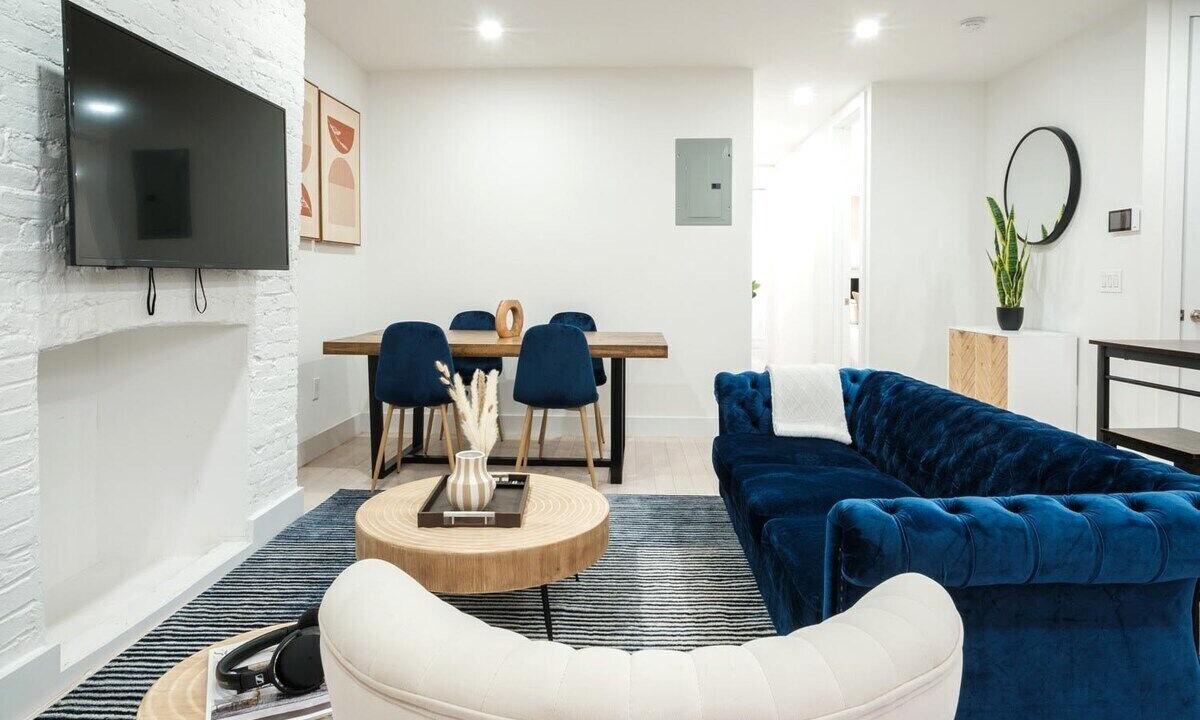 Photo of Livingroom in Ukrainian Village