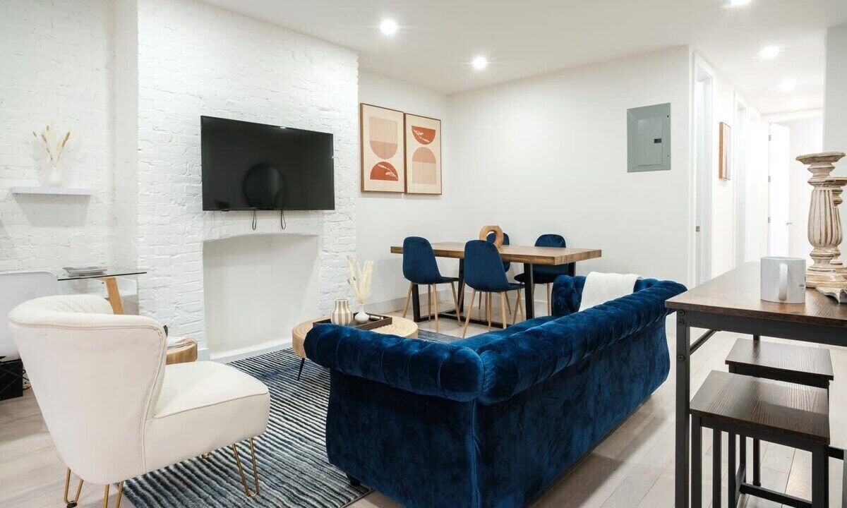 Photo of Livingroom in Ukrainian Village