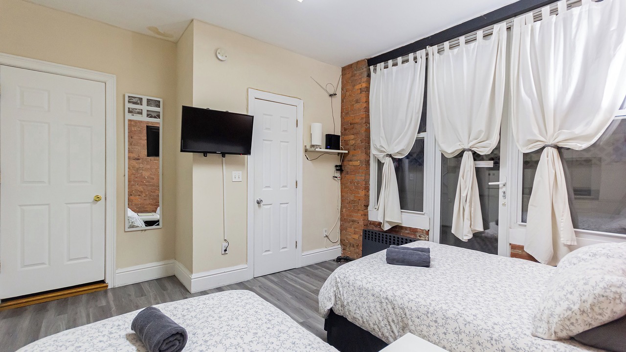 Photo of Bedroom in Midtown South