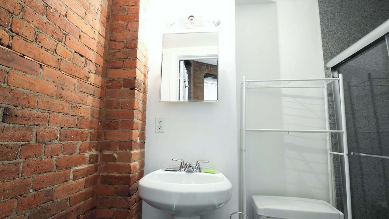 Photo of Bathroom in Koreatown