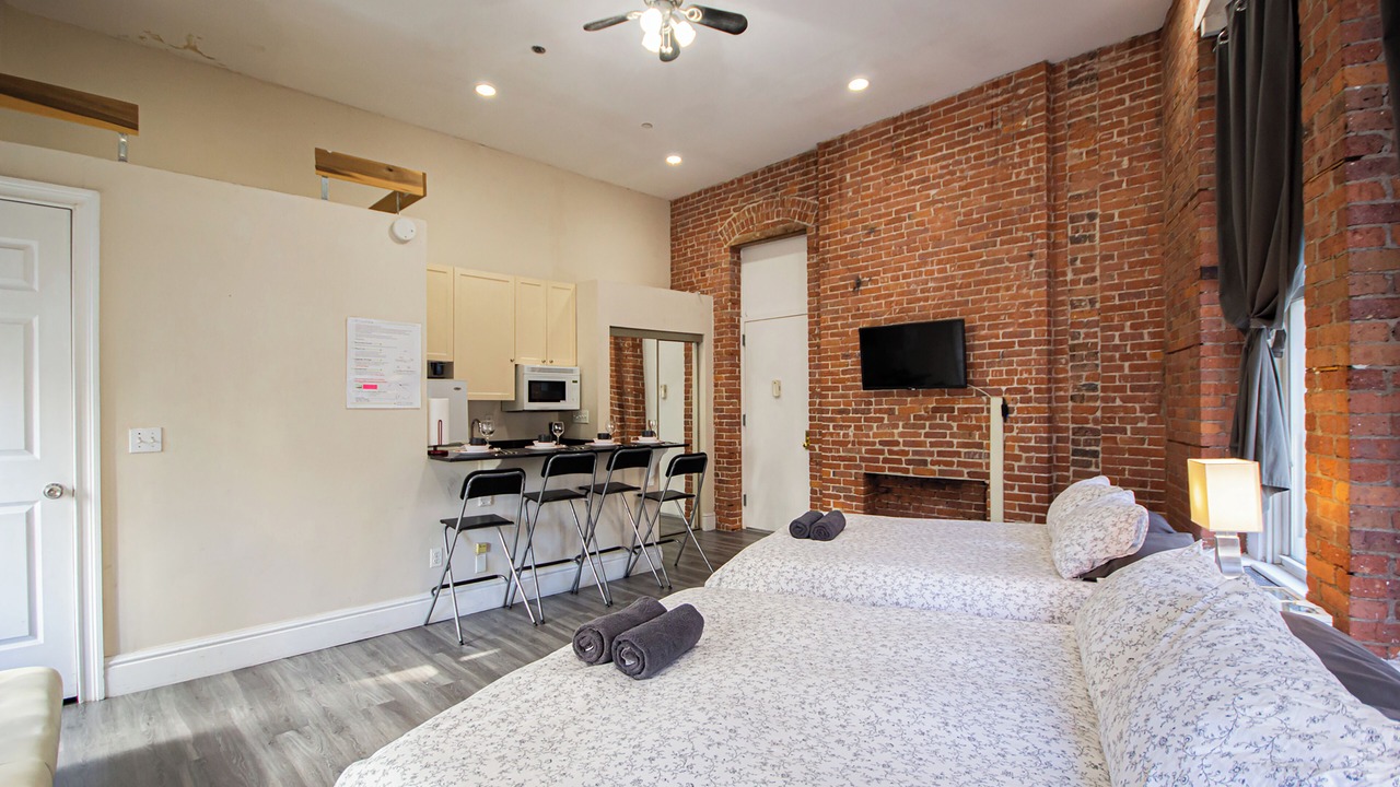 Photo of Bedroom in Koreatown