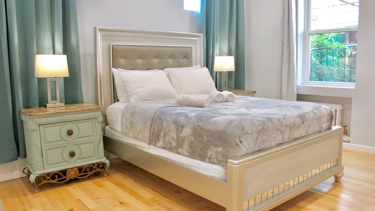 Photo of Bedroom in Queens