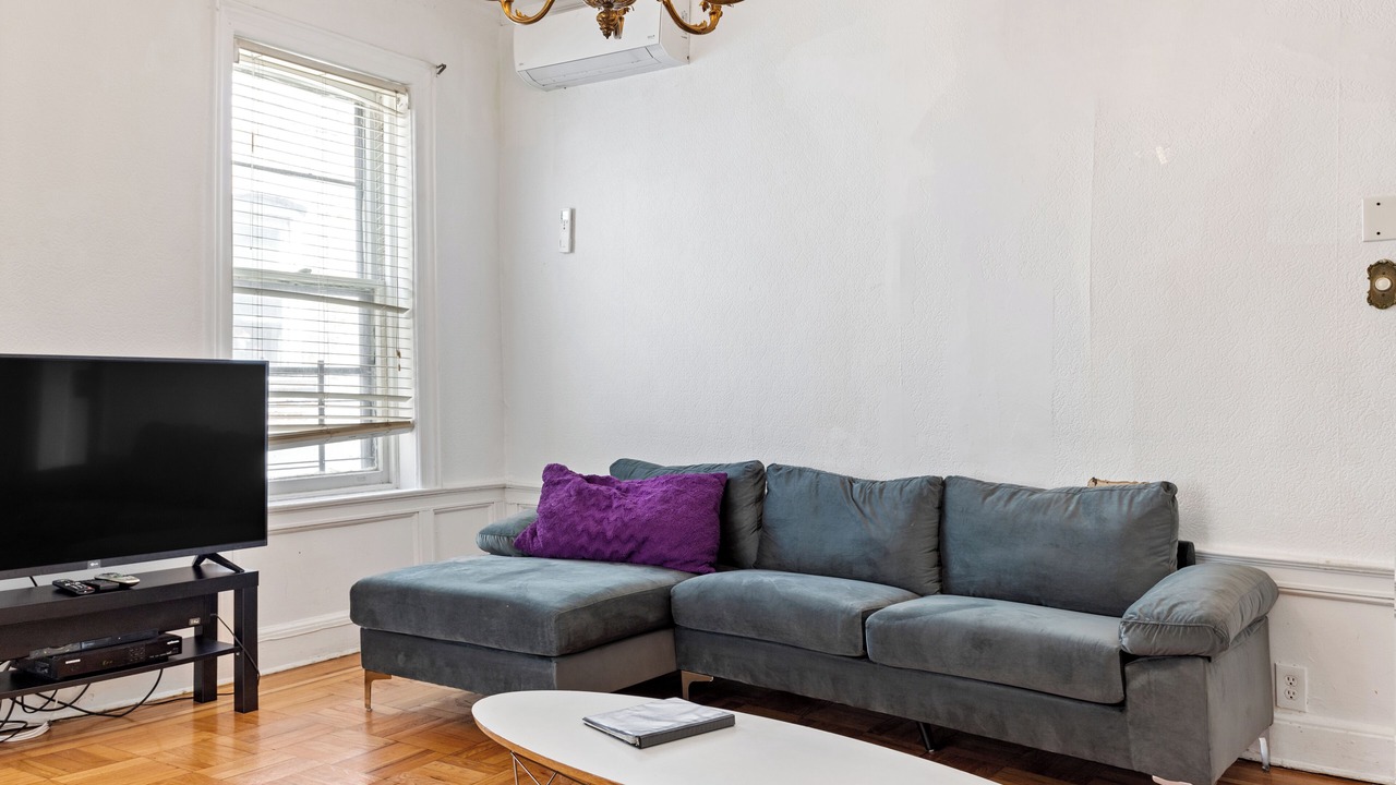 Photo of Livingroom in Crown Heights