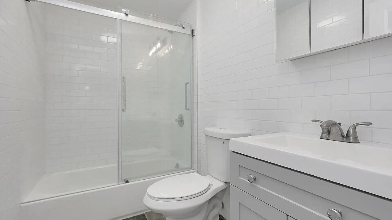 Photo of Bathroom in Bedford-Stuyvesant