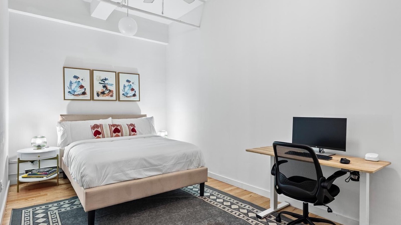 Photo of Bedroom in Midtown South