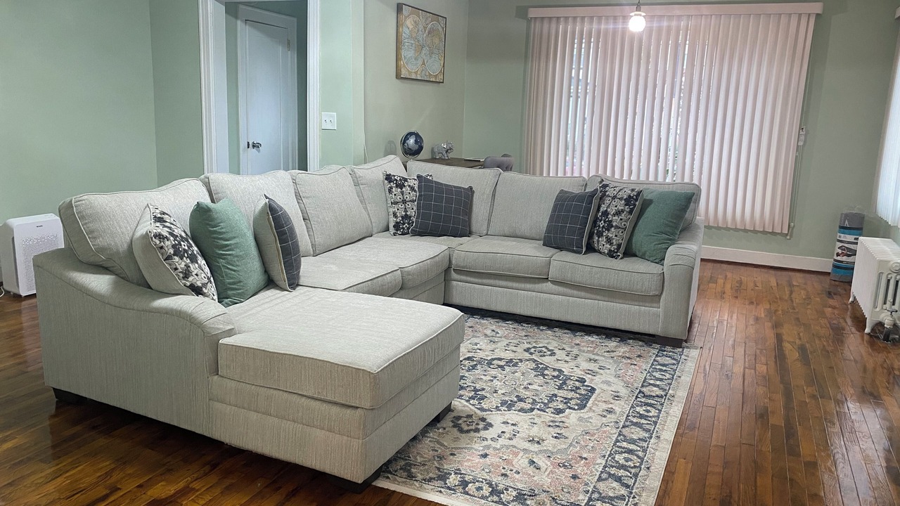 Photo of Livingroom in Queens