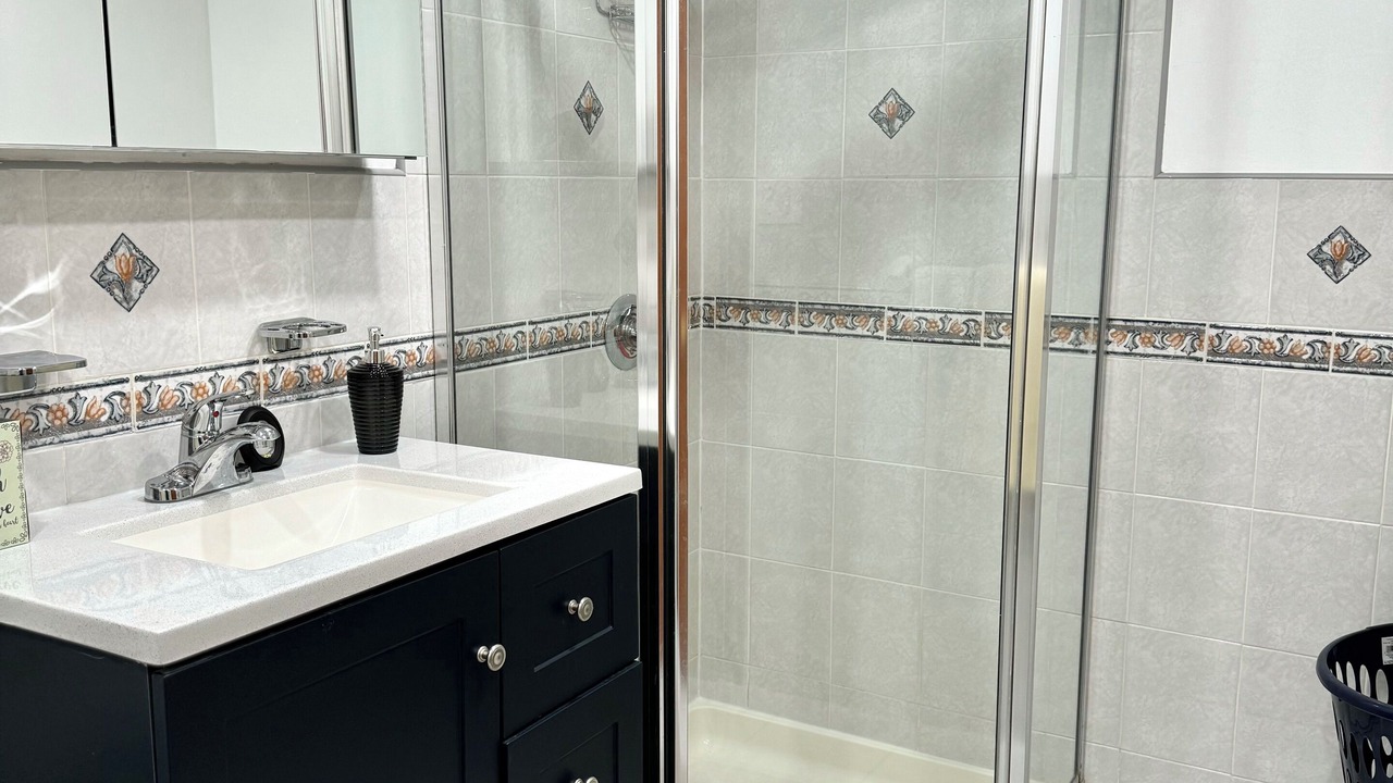 Photo of Bathroom in Canarsie