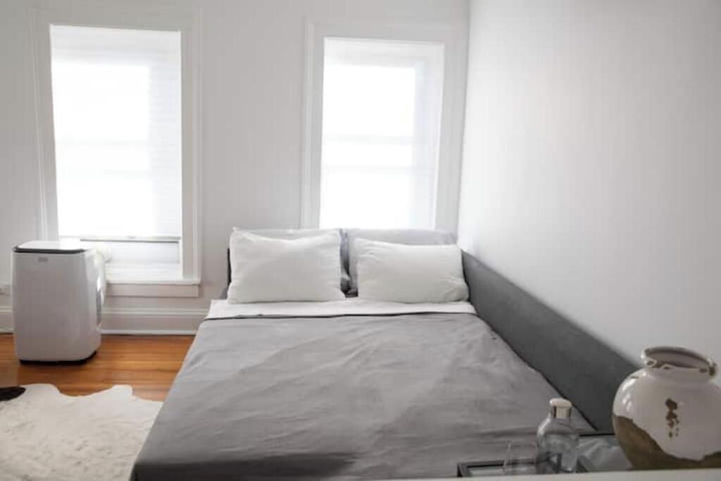 Photo of Bedroom in Hunters Point