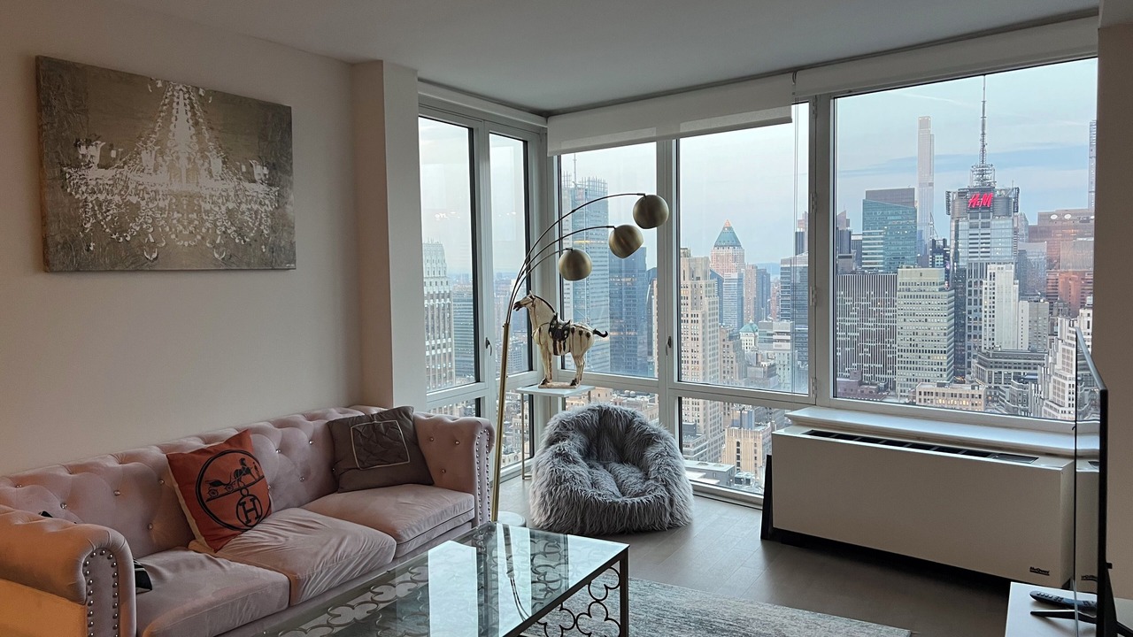 Photo of Livingroom in Midtown