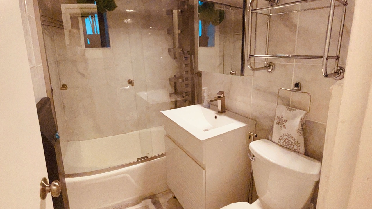Photo of Bathroom in Central Park West