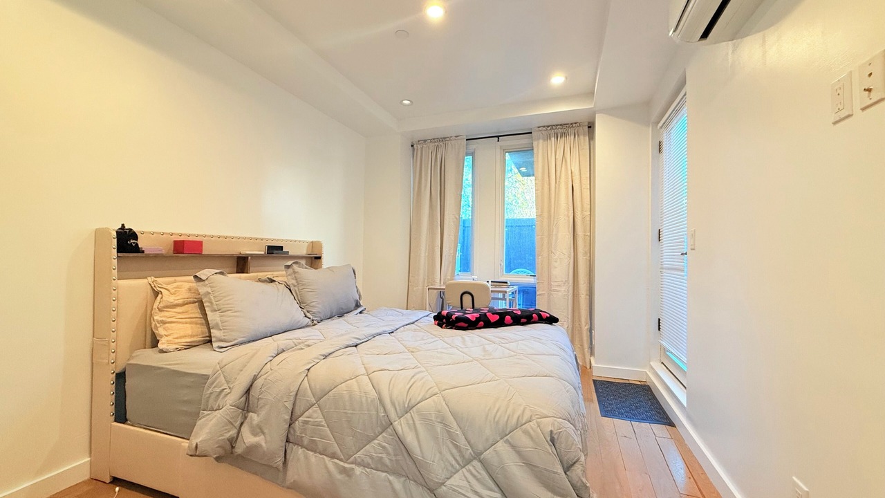 Photo of Bedroom in Bedford-Stuyvesant