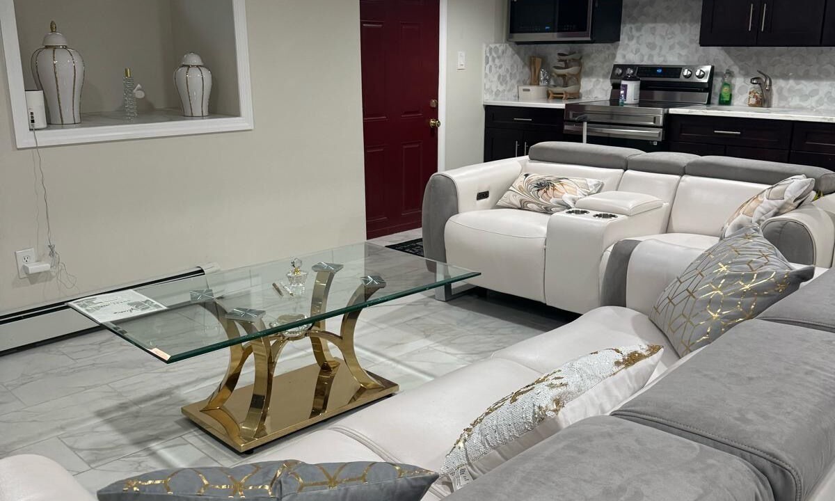 Photo of Livingroom in Throgs Neck