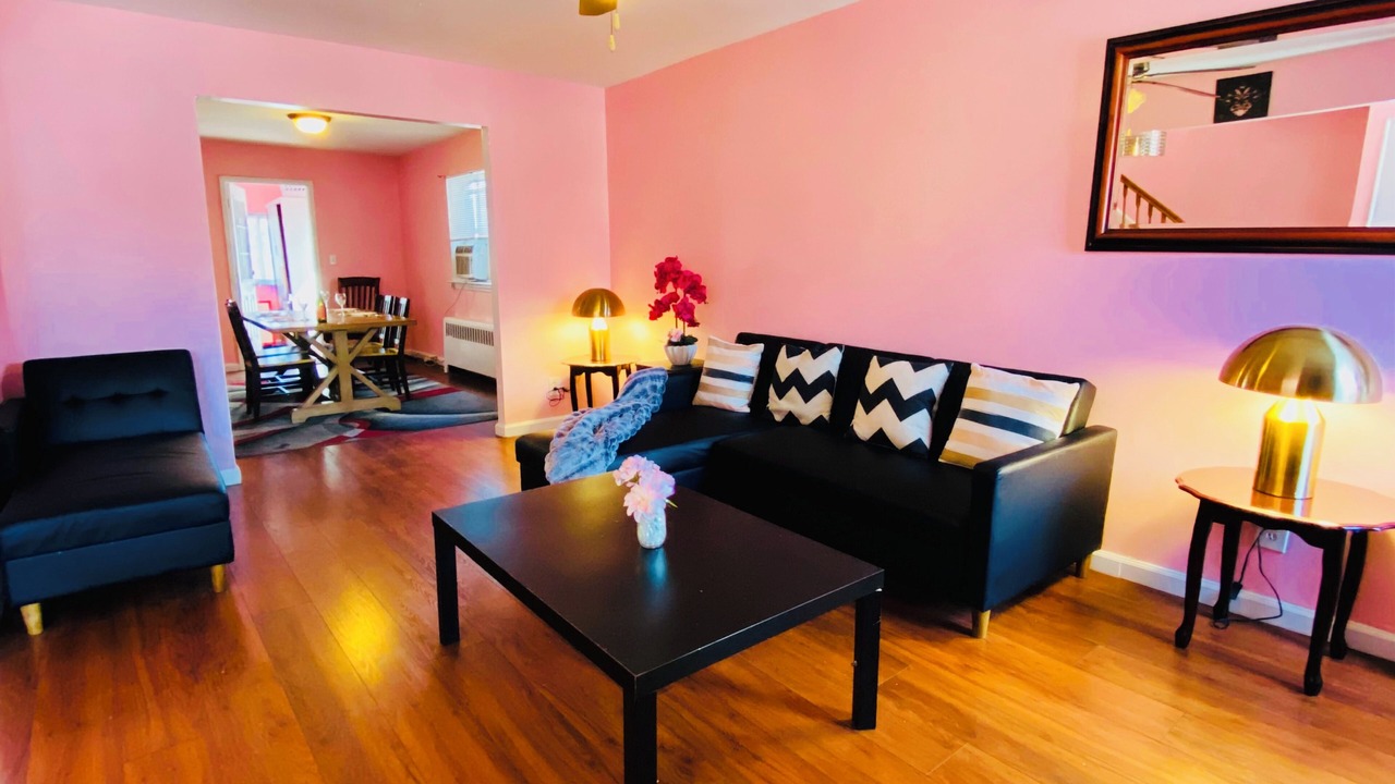 Photo of Livingroom in Williamsbridge