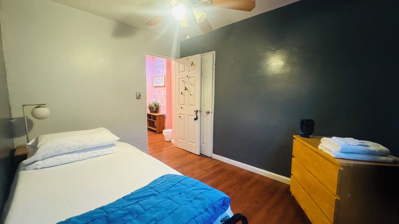 Photo of Bedroom in Williamsbridge