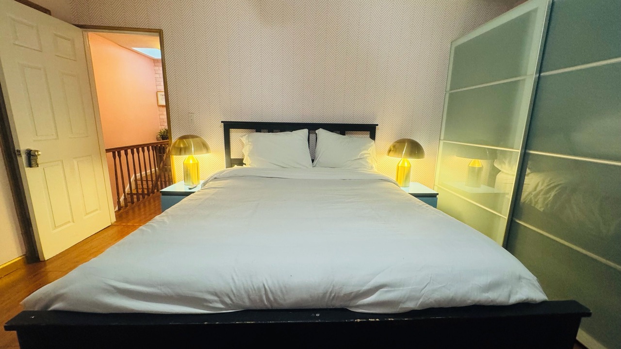 Photo of Bedroom in Williamsbridge