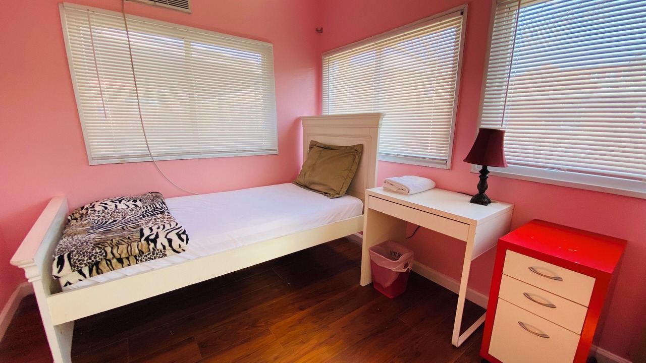 Photo of Bedroom in Williamsbridge