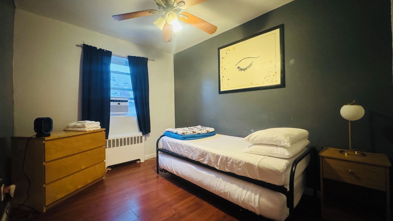Photo of Bedroom in Williamsbridge