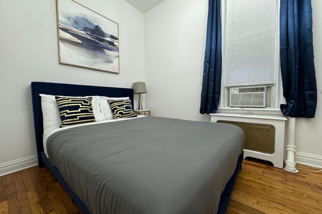 Photo of Bedroom in Lincoln Square