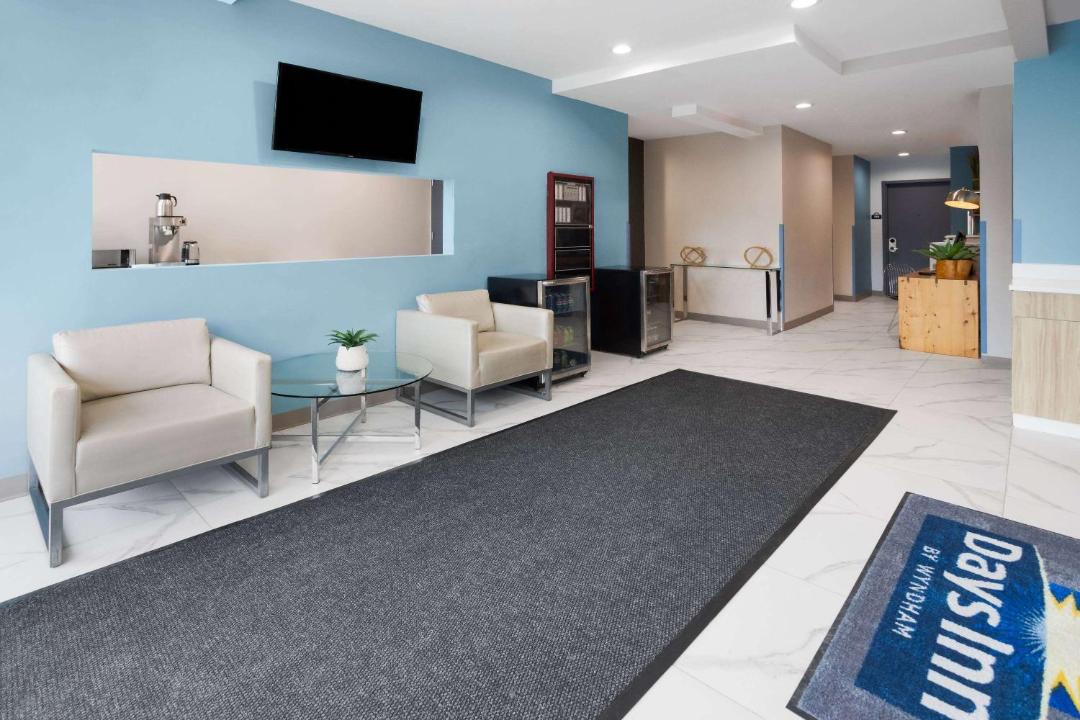Photo of Livingroom in Port Richmond