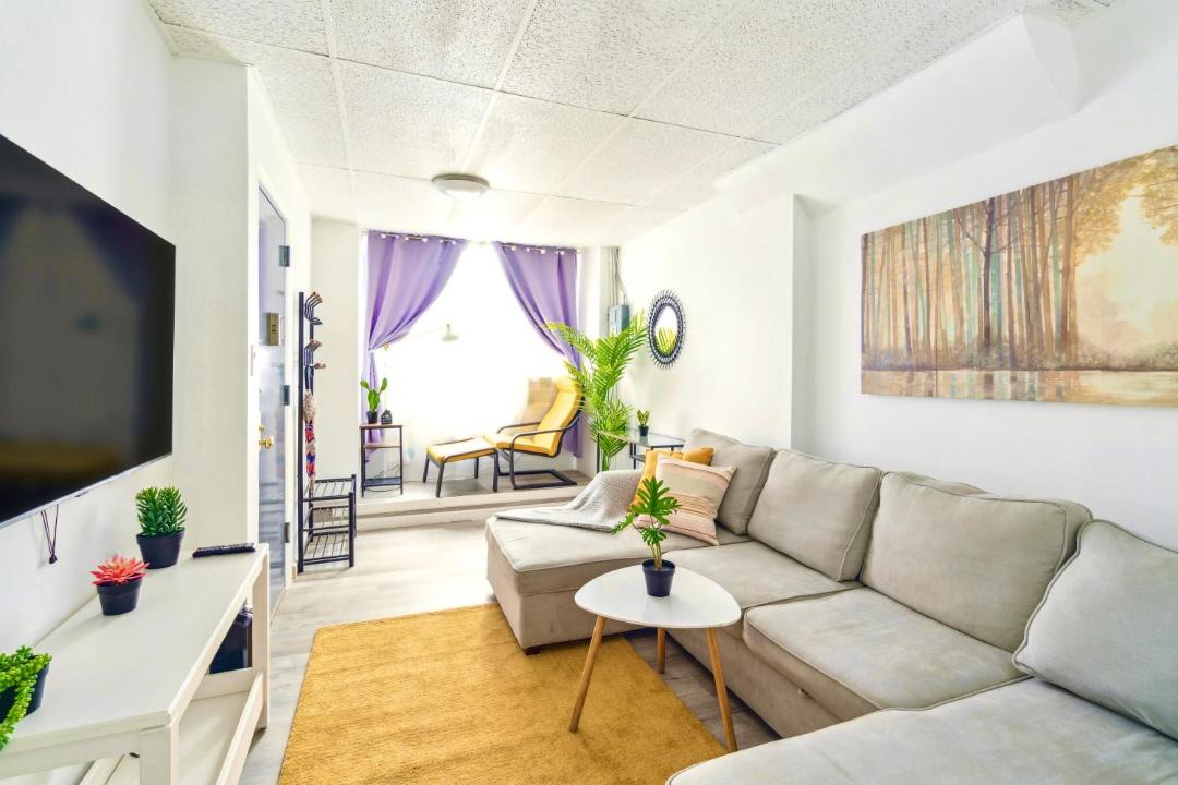 Photo of Livingroom in Chinatown