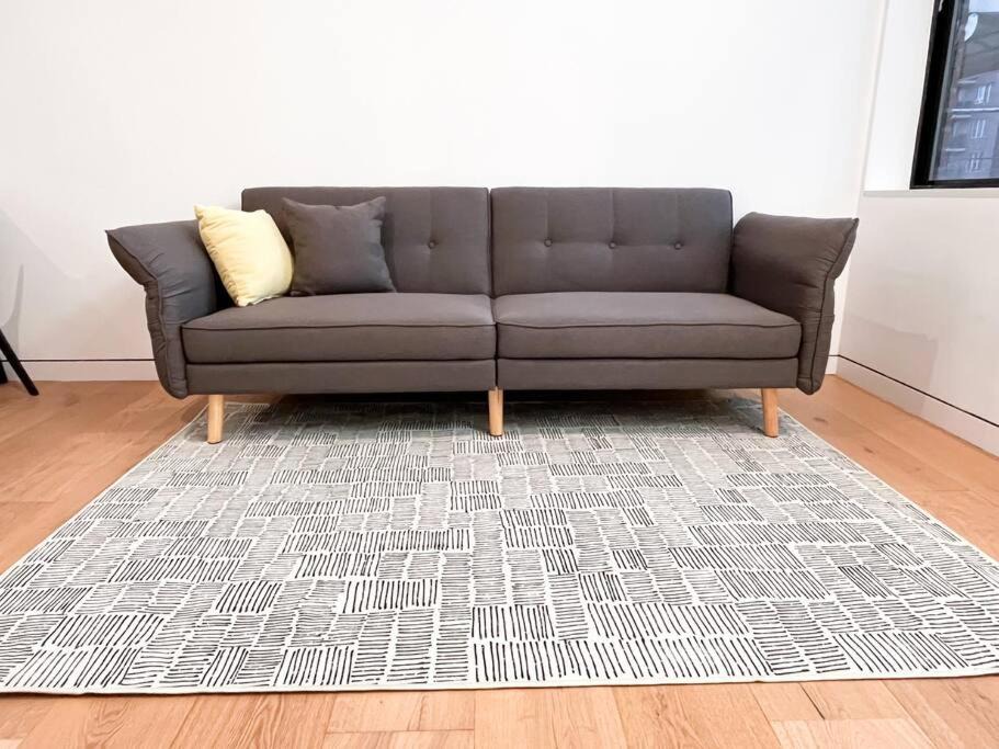 Photo of Livingroom in East Flatbush