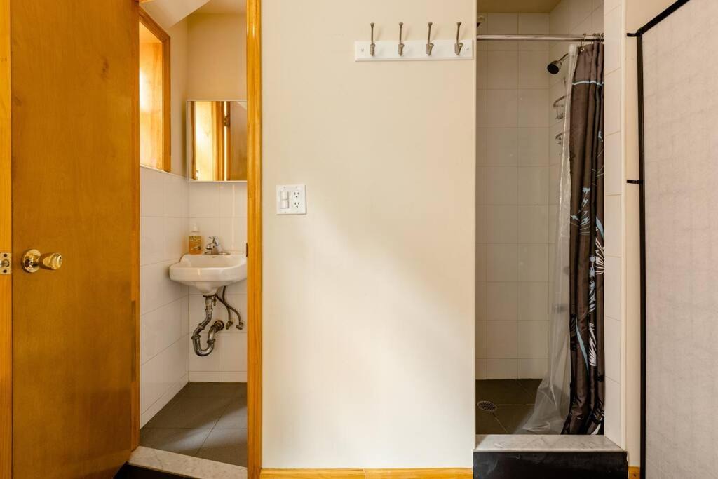 Photo of Bathroom in Chinatown