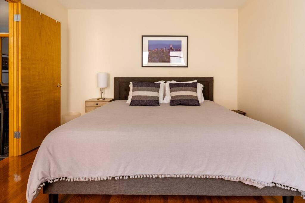 Photo of Bedroom in Chinatown