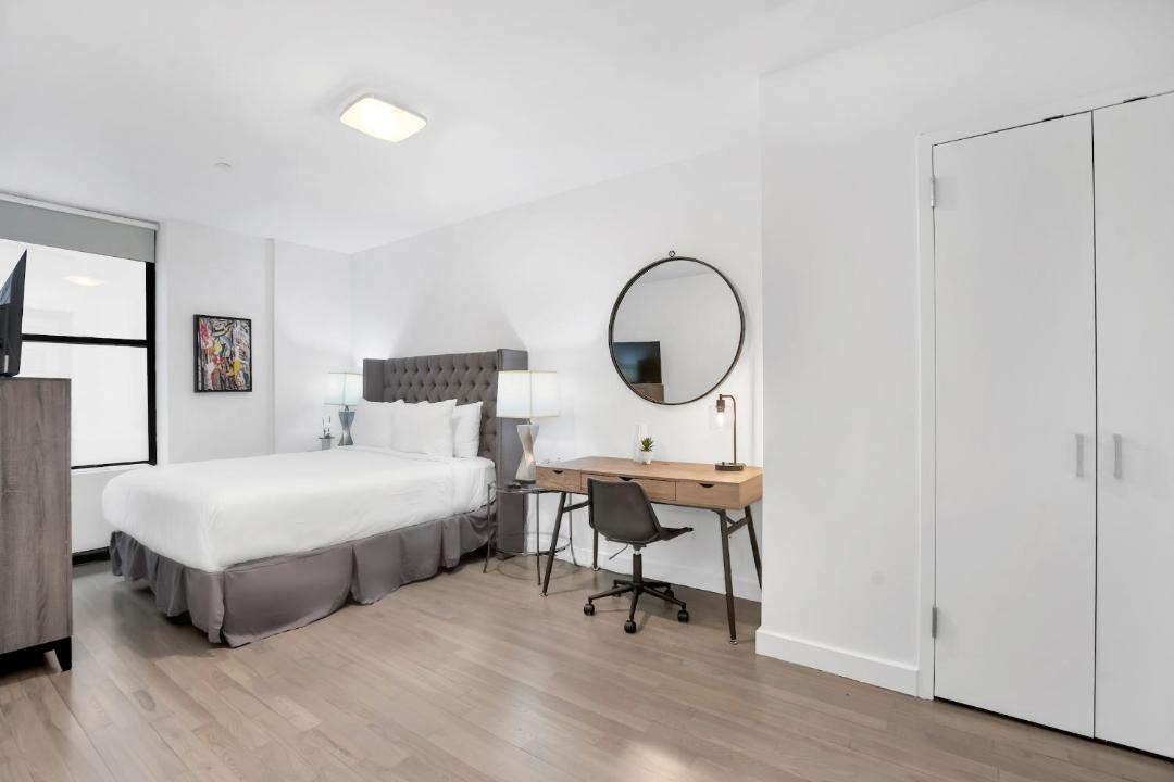 Photo of Bedroom in Midtown